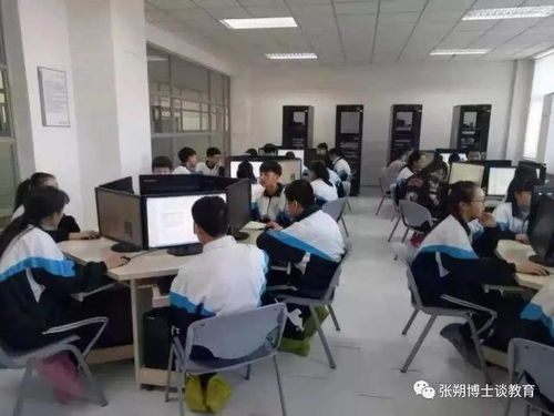 計(jì)算機(jī)類(lèi)專(zhuān)業(yè)與計(jì)算機(jī)技術(shù)培訓(xùn) 核心區(qū)別與職業(yè)路徑解析